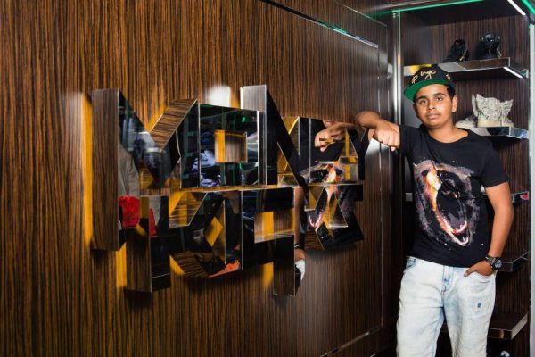 Milioner Muda Ini Kantongi Kekayaan Melalui Bisnis Fashion