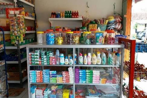 Warung Kelontong Solusi Mengais Rejeki Di Tengah Pandemi Paper Id Blog