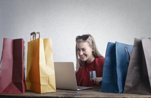 4 Cara Lebih Efektif Untuk Menerima Pembayaran Customer Selain Transfer Bank