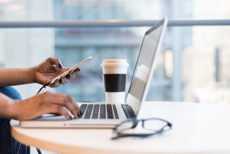 8 Rekomendasi Aplikasi Pembukuan Keuangan Online Bisnis Terbaik 2024
