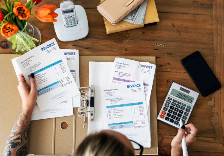 Invoice vs Kwitansi, 5 Perbedaan yang Harus Kamu Ketahui