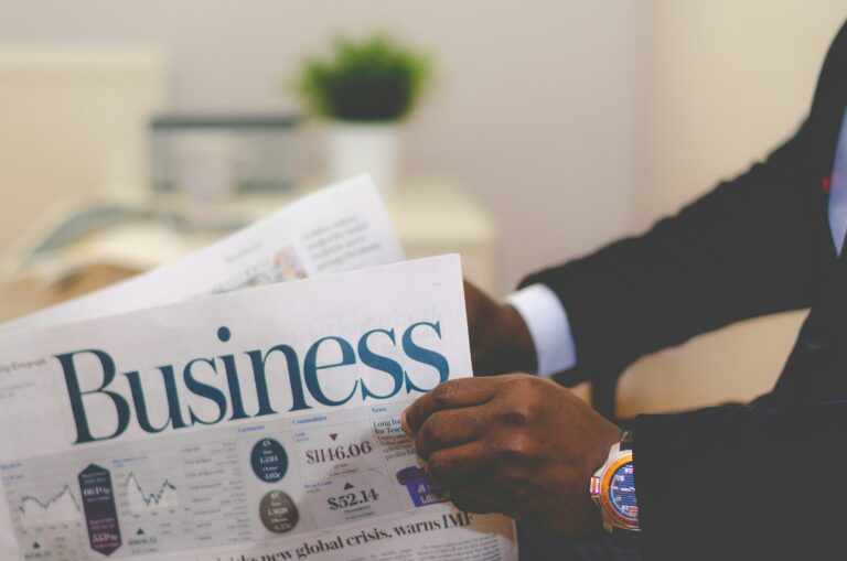 Invoice Financing vs Kartu Kredit: Mana yang Terbaik bagi Startup?