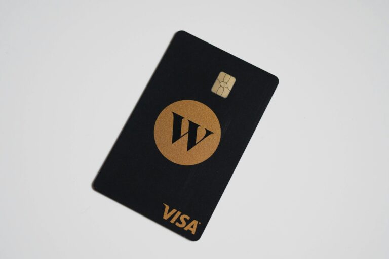 8 Rekomendasi Corporate Card Terbaik di Indonesia untuk Transaksi Bisnismu