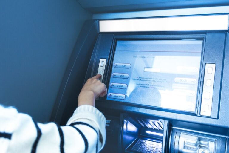 Cara Transfer Luar Negeri Lewat ATM Secara Lengkap, Ternyata Mudah!