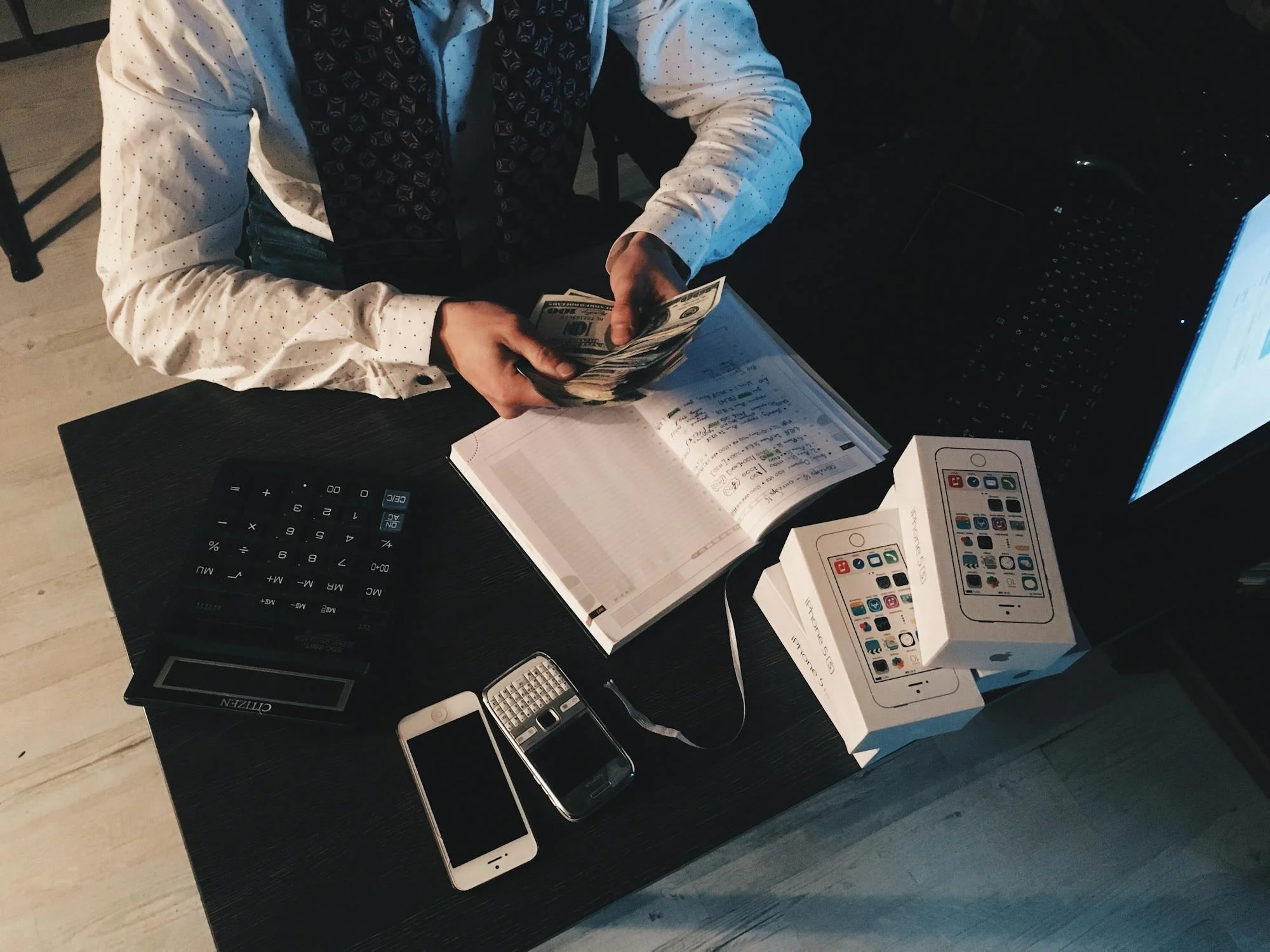 Cash Disbursement: Definisi & Fungsi Vitalnya Dalam Bisnis