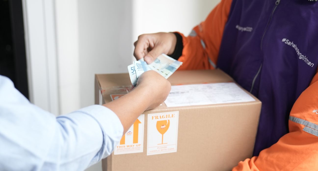 Mengenal Cash on Delivery (COD): Solusi Bayar di Tempat yang Aman!