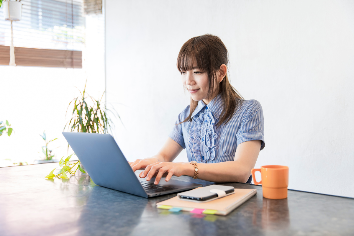 5 Aplikasi Absensi Online yang Cocok untuk Pekerja Remote