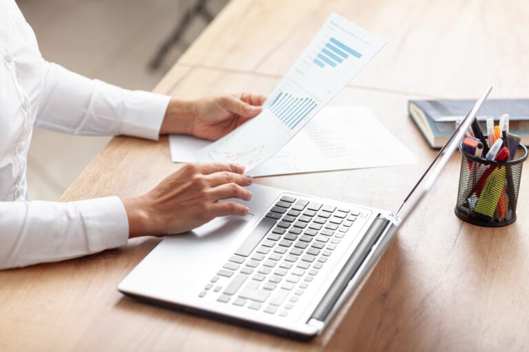 Commercial Invoice: Definisi, Fungsi, dan Contohnya