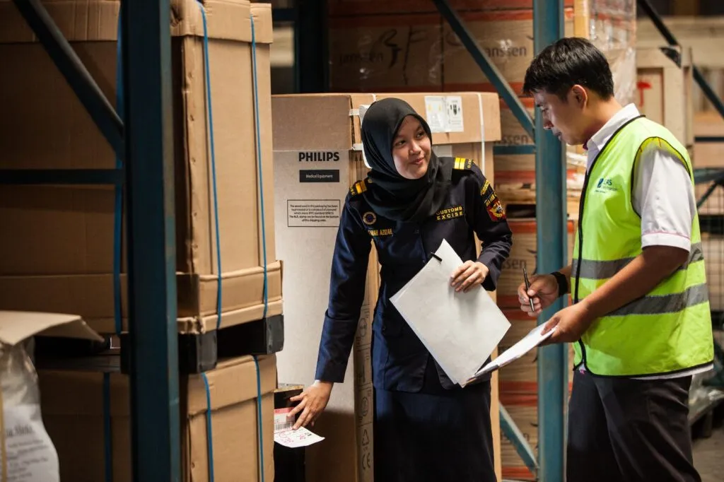 Impor Adalah: Pengertian, Jenis, dan Manfaatnya untuk Bisnis