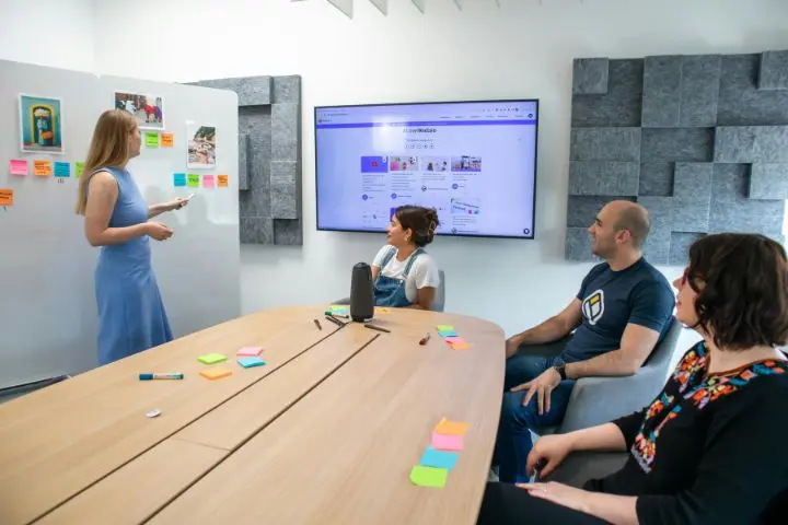 7 Rekomendasi Employee Training Software Terbaik untuk Meningkatkan Kompetensi Karyawan